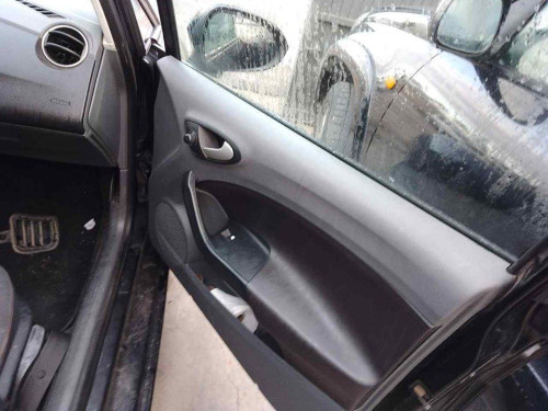 SEAT IBIZA BERLINA (6J5) — автомобиль-донор на запчасти 