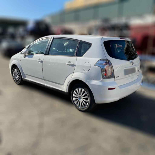  TOYOTA COROLLA VERSO (R1) 