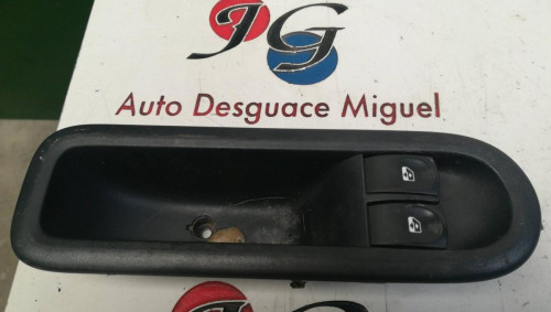  MANDO ELEVALUNAS DELANTERO IZQUIERDO RENAULT CLIO III 