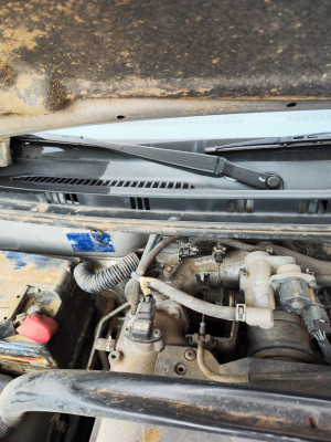 BRAZO LIMPIA DELANTERO DERECHO