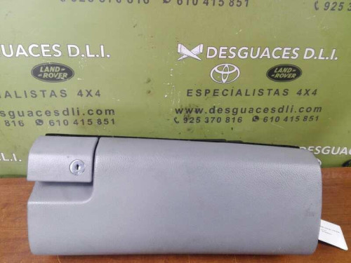 GUANTERA Mercedes-Benz CLASE E (BM 210) BERLINA 