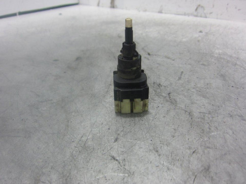  INTERRUPTOR VOLKSWAGEN GOLF IV BERLINA (1J1)(10.1997) 