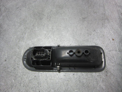 MANDO ELEVALUNAS DELANTERO DERECHO