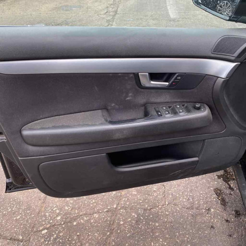 AUDI A4 AVANT (8E) de segunda mano