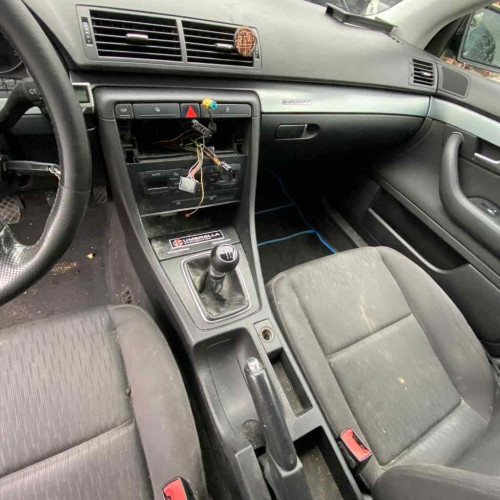 AUDI A4 AVANT (8E) de segunda mano