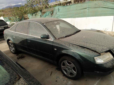AUDI A6 BERLINA (4B2)