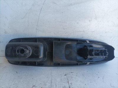 MANDO ELEVALUNAS DELANTERO DERECHO