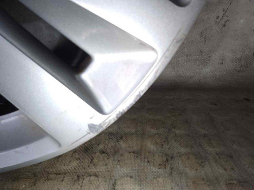 LLANTA Peugeot 308 