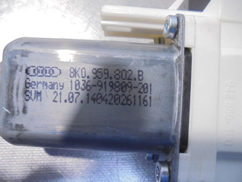MOTOR ELEVALUNAS DELANTERO DERECHO Audi A6 AVANT (4G5) 