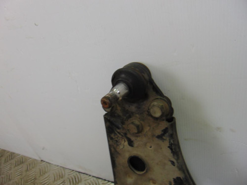 BRAZO SUSPENSION INFERIOR DELANTERO IZQUIERDO used