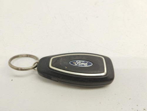 NO IDENTIFICADO Ford FOCUS BERLINA (CB8) 