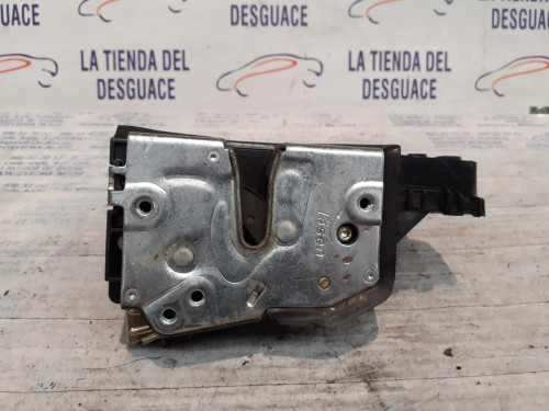  CERRADURA PUERTA DELANTERA DERECHA 