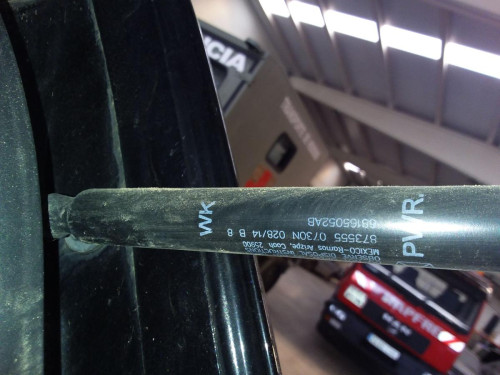 AMORTIGUADORES MALETERO / PORTON Jeep GRAND CHEROKEE (WK) 