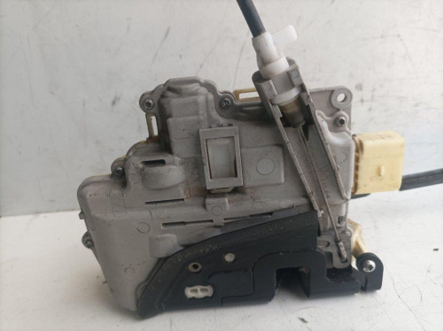 CERRADURA PUERTA TRASERA IZQUIERDA VOLKSWAGEN PASSAT BERLINA (3C2) 