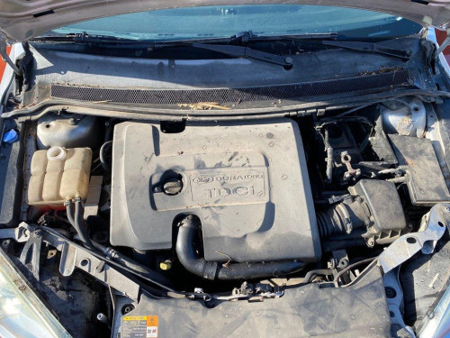 FORD FOCUS BERLINA (CAP) — vehículo donante para recambios 