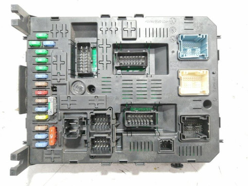  CAJA RELES / FUSIBLES PEUGEOT 407 
