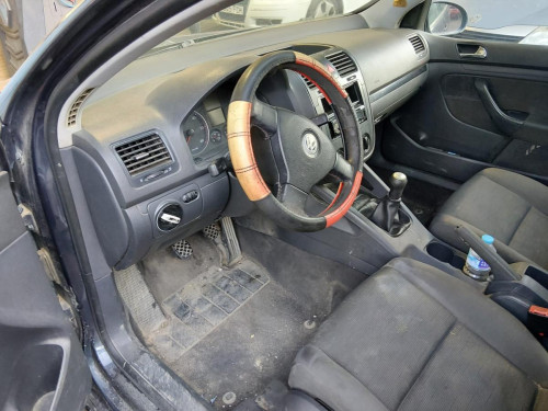 VOLKSWAGEN GOLF V (1K1)(10.2003) — vehículo donante para recambios 