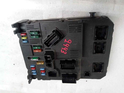 CAJA RELES / FUSIBLES