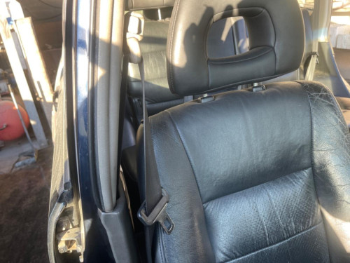 CINTURON SEGURIDAD DELANTERO DERECHO Mitsubishi MONTERO (V60/V70) 