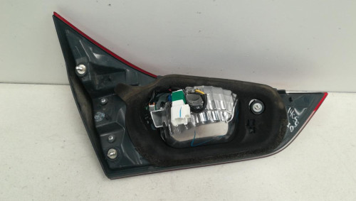  PILOTO TRASERO DERECHO INTERIOR TOYOTA AURIS (E18) 