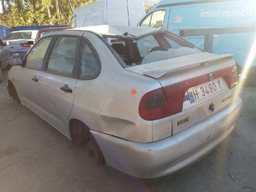 SEAT CORDOBA BERLINA (6K2) — vehículo donante para recambios 