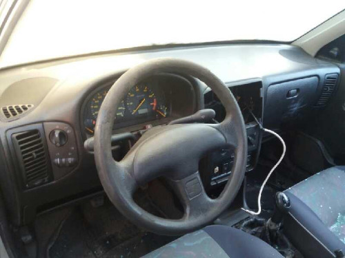 SEAT CORDOBA BERLINA (6K2) — vehículo donante para recambios 