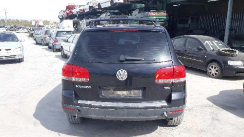  VOLKSWAGEN TOUAREG (7LA) 