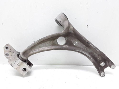 BRAZO SUSPENSION INFERIOR DELANTERO IZQUIERDO Volkswagen TIGUAN (5N1) 