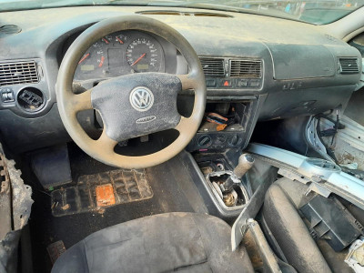 VOLKSWAGEN GOLF IV BERLINA (1J1)(10.1997)