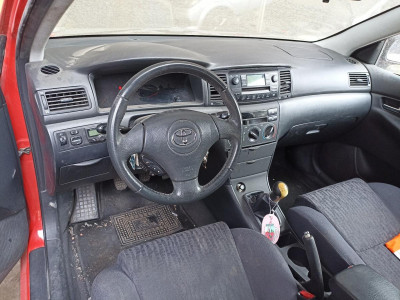 TOYOTA COROLLA (E12)