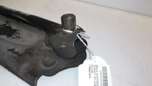  BRAZO SUSPENSION INFERIOR DELANTERO DERECHO Peugeot 207 