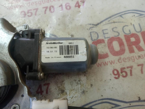 ELEVALUNAS TRASERO IZQUIERDO Nissan PATHFINDER (R51) 