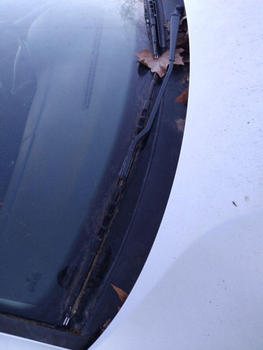 BRAZO LIMPIA DELANTERO DERECHO used