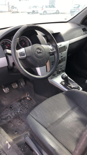 OPEL ASTRA H BERLINA — автомобиль-донор на запчасти 