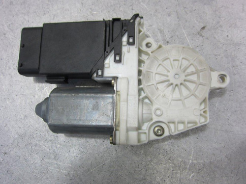  MOTOR ELEVALUNAS DELANTERO DERECHO 