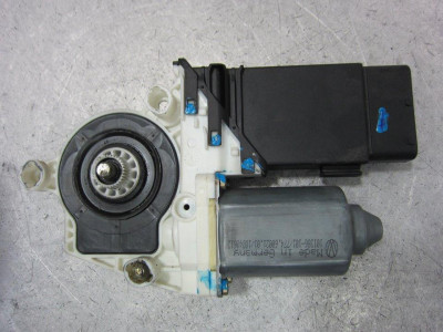 MOTOR ELEVALUNAS DELANTERO DERECHO