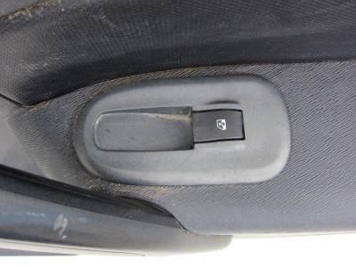 MANDO ELEVALUNAS DELANTERO DERECHO