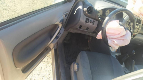 TOYOTA RAV4 (A2) — vehículo donante para recambios 