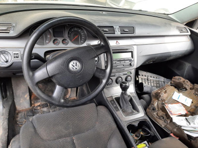 VOLKSWAGEN PASSAT BERLINA (3C2)