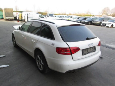AUDI A4 AVANT (8K5)