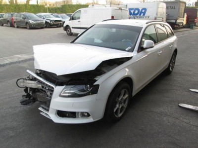 AUDI A4 AVANT (8K5)