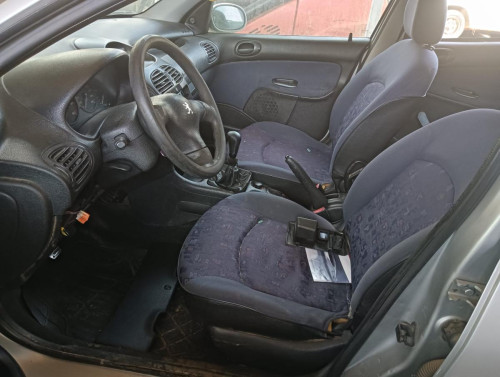 PEUGEOT 206 — vehículo donante para recambios 