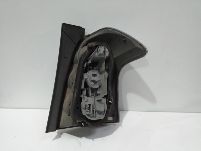 PILOTO TRASERO IZQUIERDO, Toyota, COROLLA VERSO (R1)