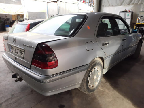  MERCEDES-BENZ CLASE C (BM 202) BERLINA 