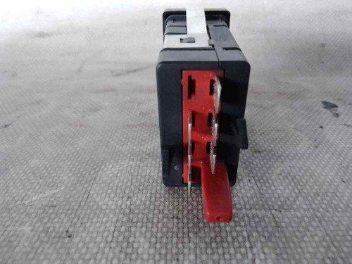 INTERRUPTOR VOLKSWAGEN PASSAT BERLINA (3B3) 