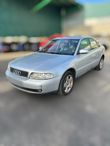  AUDI A4 BERLINA (B5) 