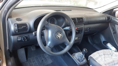SEAT TOLEDO (1M2)