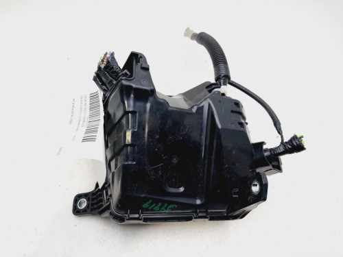  CAJA RELES / FUSIBLES MAZDA 3 SEDÁN (BP) 