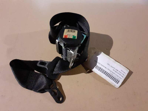  CINTURON SEGURIDAD TRASERO DERECHO 