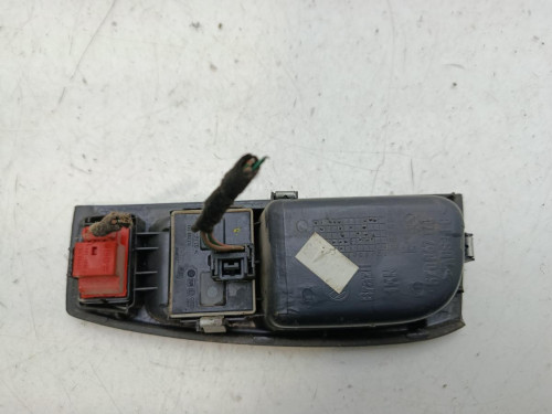 MANDO ELEVALUNAS DELANTERO IZQUIERDO VOLKSWAGEN FOX (5Z1)(04.2005) 